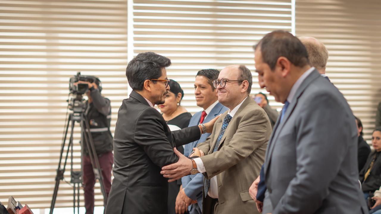 El ministro de la Presidencia, Fernando Aramayo Carrasco, posesionó a René Gonzalo Rivera Méndez como Viceministro de Coordinación, Planificación Estratégica y Modernización del Estado.